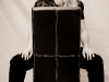 Regine sitzend 